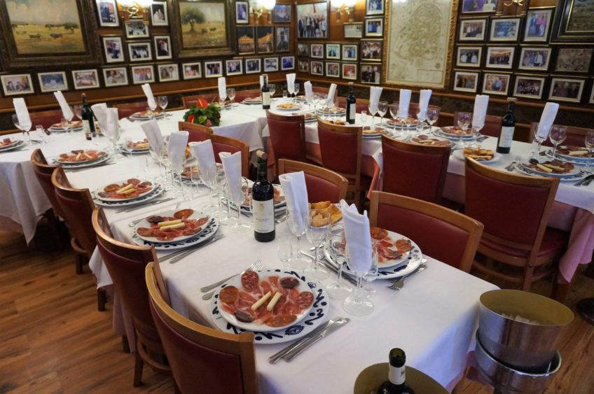 ¿Buscando restaurante para tus comidas y cenas en grupo en Barcelona?. ¡Ven al Restaurante Salamanca de la Barceloneta!